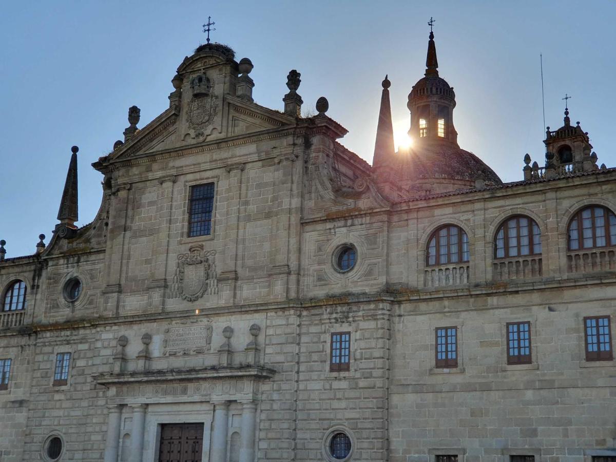 Acogedor Apartamento En El Centro De Monforte Monforte De Lemos Zewnętrze zdjęcie